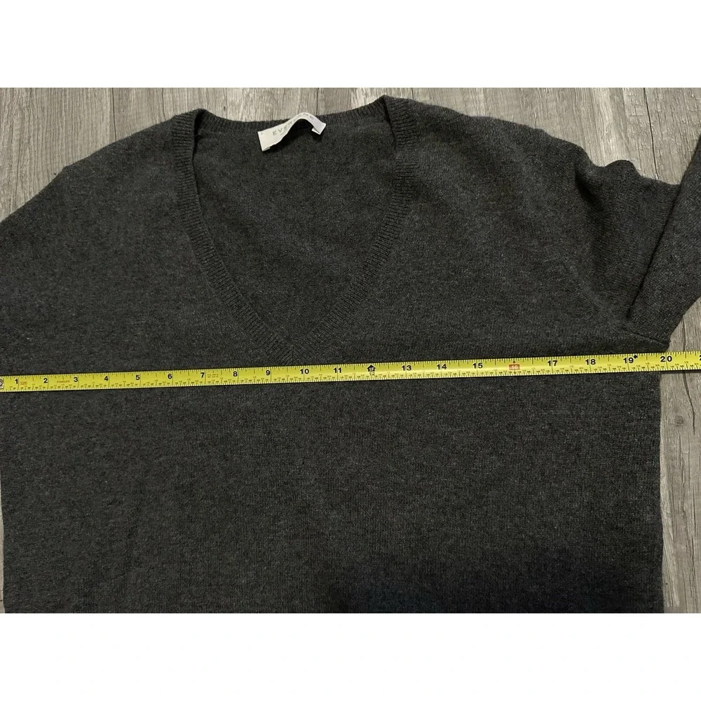 Everlane 100% Cashmere Grey V-Neck Sweater Women's‎ Medium